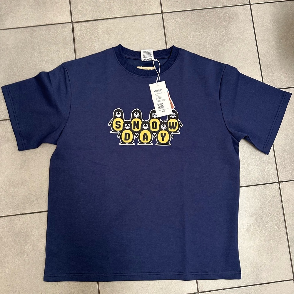 Vibrant Blue and Yellow Short Sleeve Tees with Graphic Prints